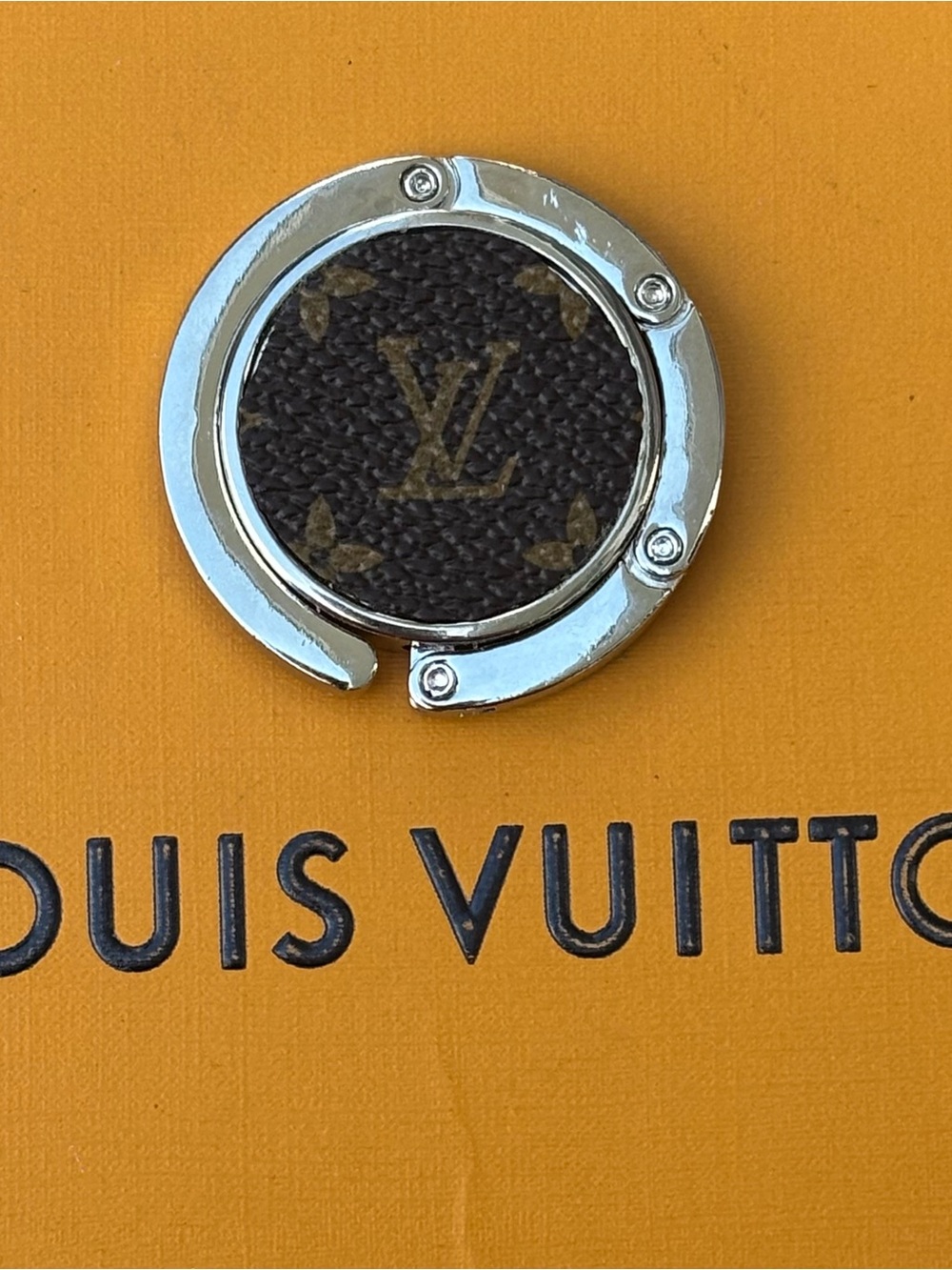 Louis Vuitton Glossy Purse Hanger, Bag Hook, Purse Holder Silver Tone